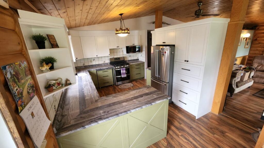 Mint cabinets in a nice cabin